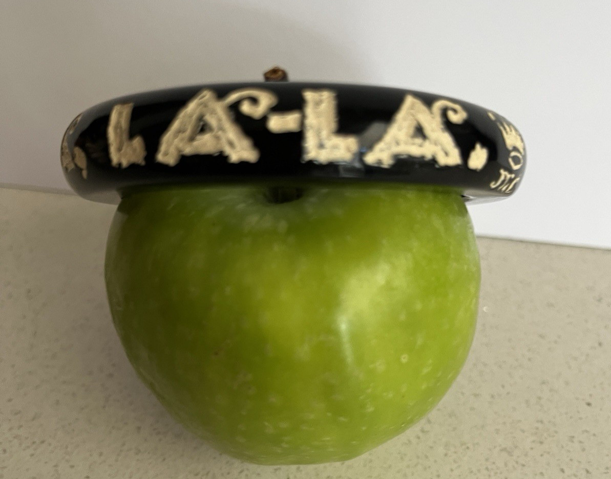 JESSICA KAGAN CUSHMAN RESIN BANGLE LA DI DA