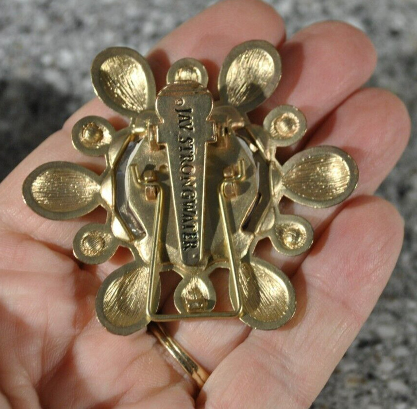 Jay Strongwater Clip On Brooch Picture Frame Neiman Marcus Gold Tone Red Pin Vtg