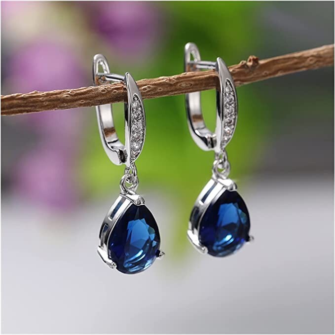 2.85 CT Simulated Sapphire Breathtaking English Lock Earring 925 Silver Plated