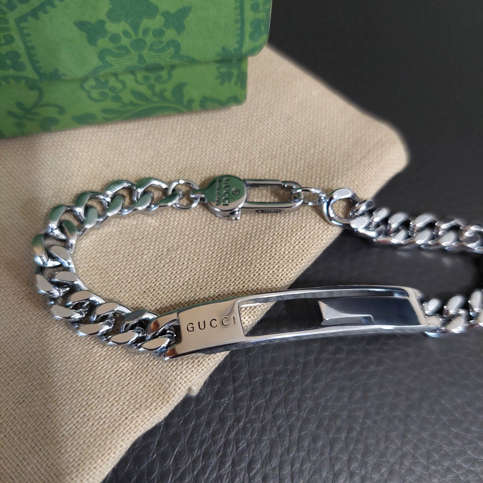 Gucci Silver Cutout G Chain Bracelet 7.5″