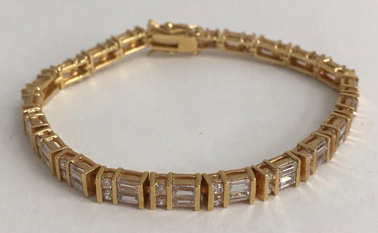 Bulk Jewelry Lot Of 20 Bracelets Branded & Unbranded