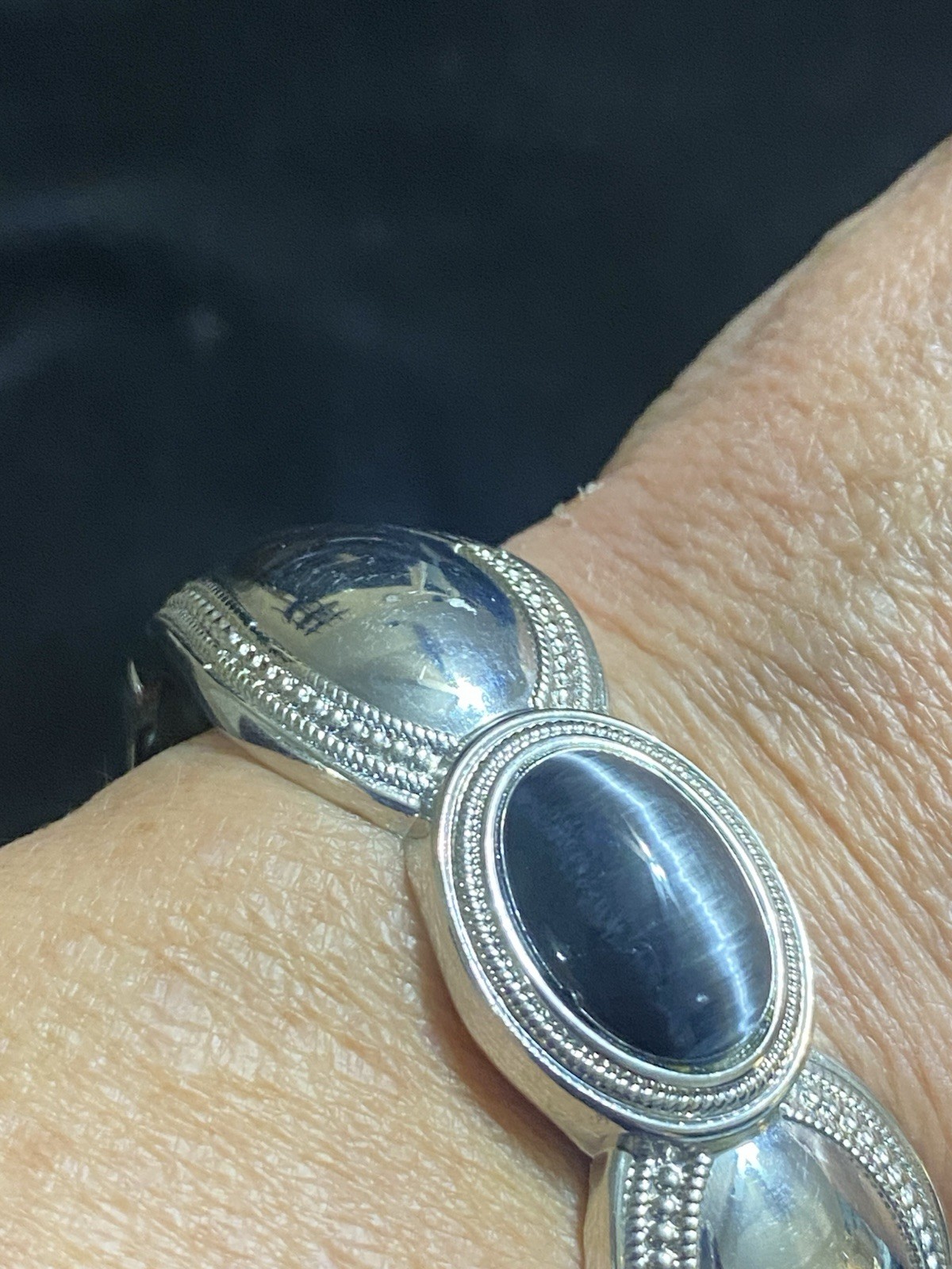 Silver Tone Hinged Bracelet Black Cat’s Eye Design