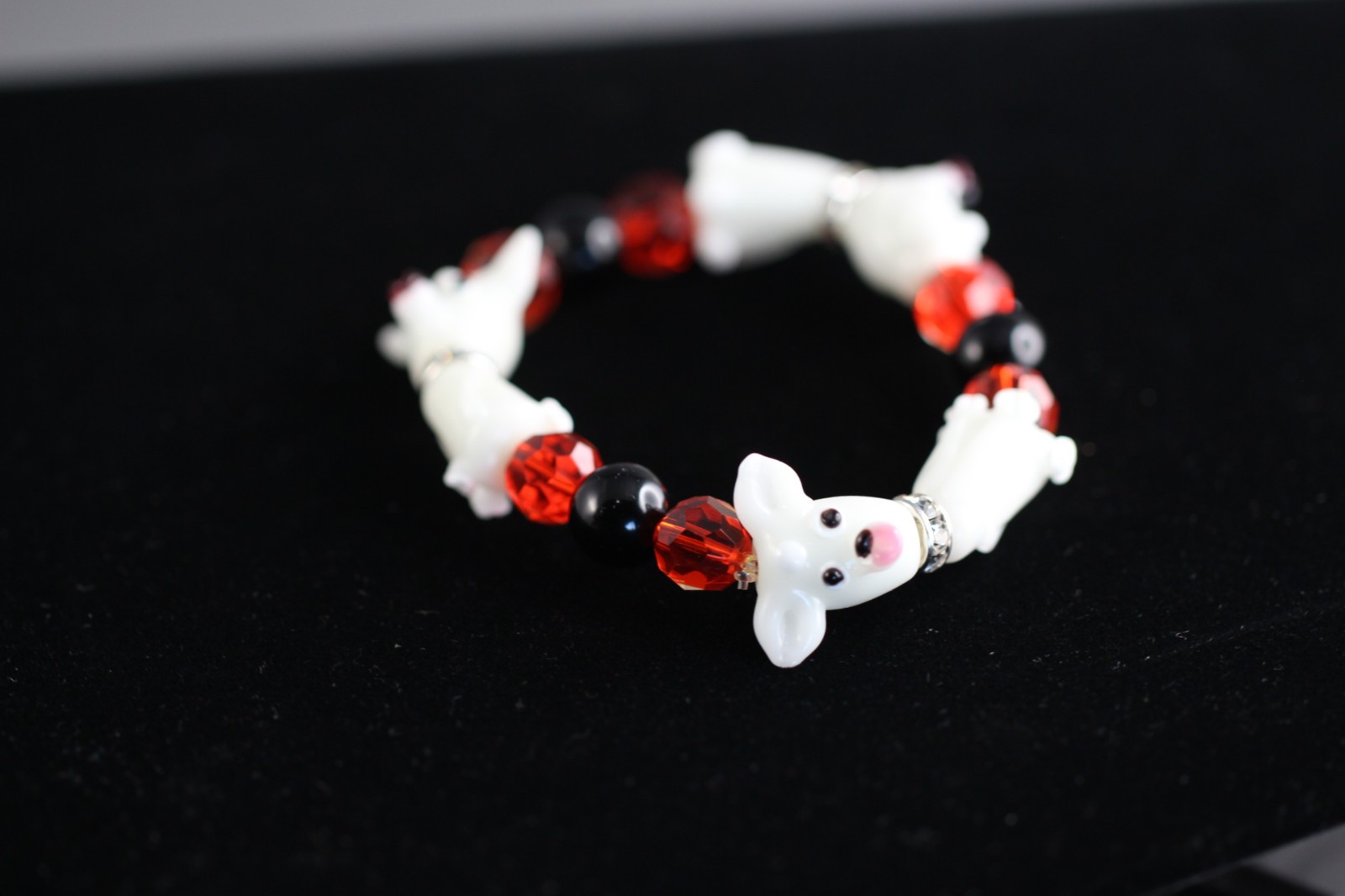 Dog Lampwork Bracelet 6.5″ inch Elastic Glass Beads Red Crystal Black Onyx