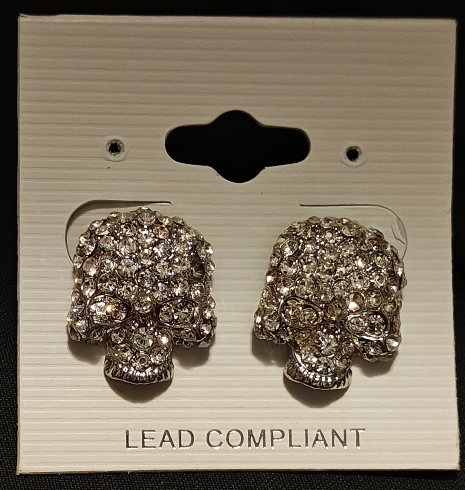 NEW Bling Skull Earrings Fashion Jewelry (0.75 x 0.625 Inch) Lead Compliant