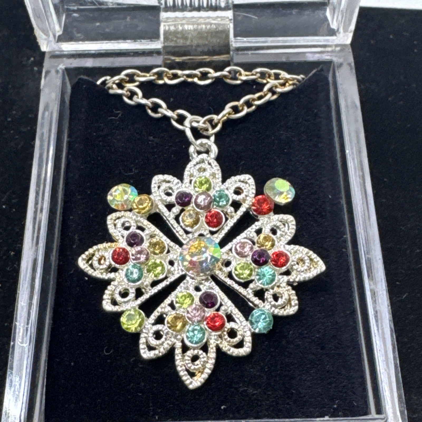 Colorful Rhinestone Snowflake Necklace Silver Tone Diamond Cut Cable Chain 23.5″