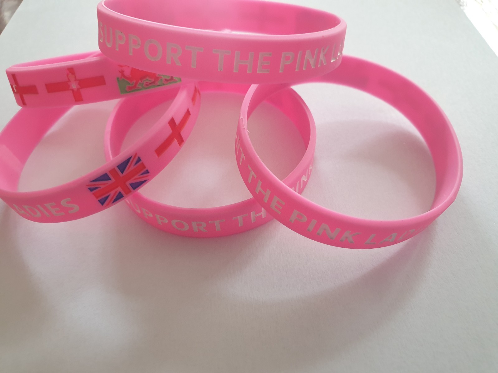 1 SINGLE I SUPPORT THE PINK LADIES Bracelet All UK Flags