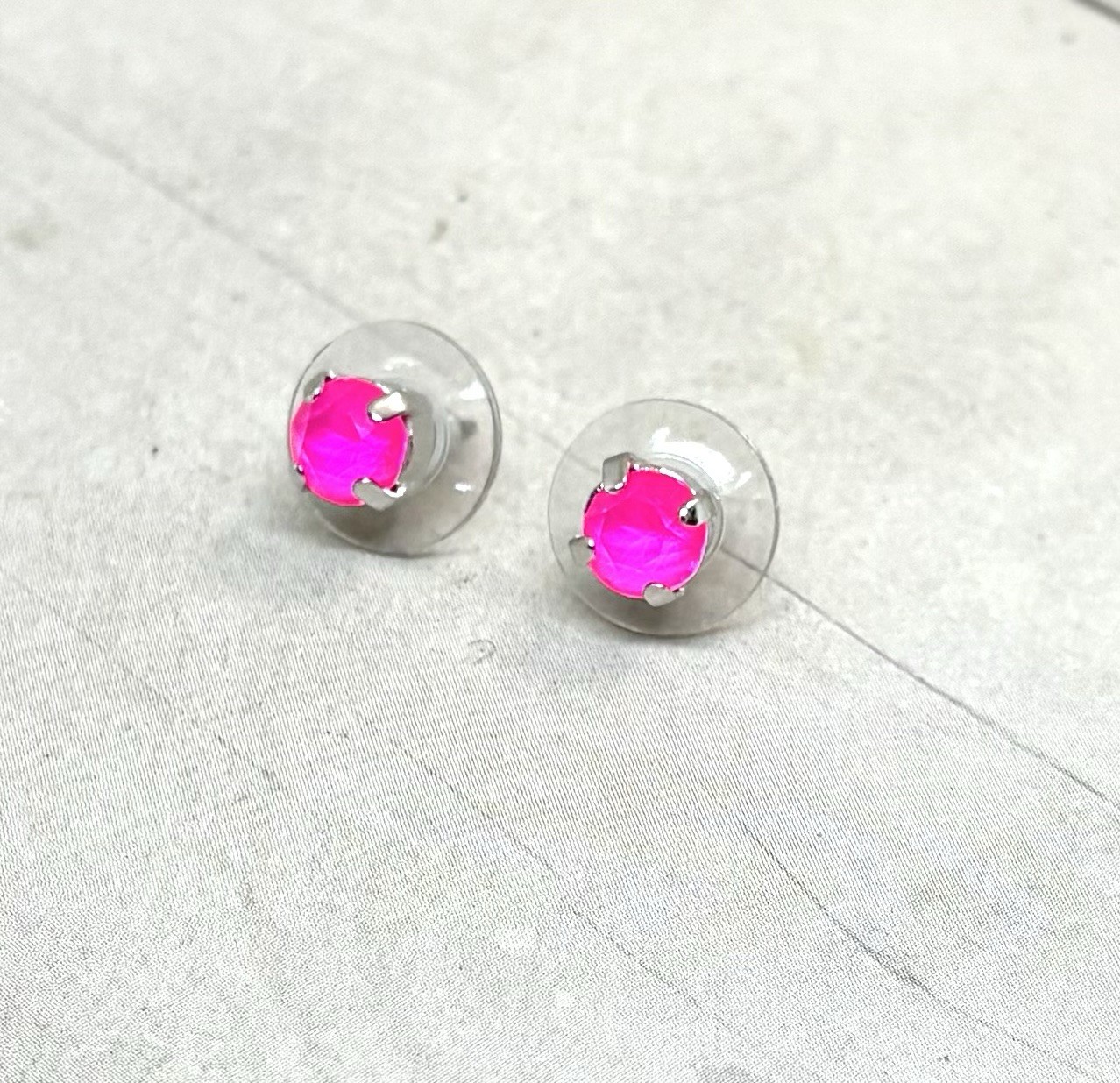 6mm Neon Pink Stud Shiny Silver Plated Cup Chain Earrings
