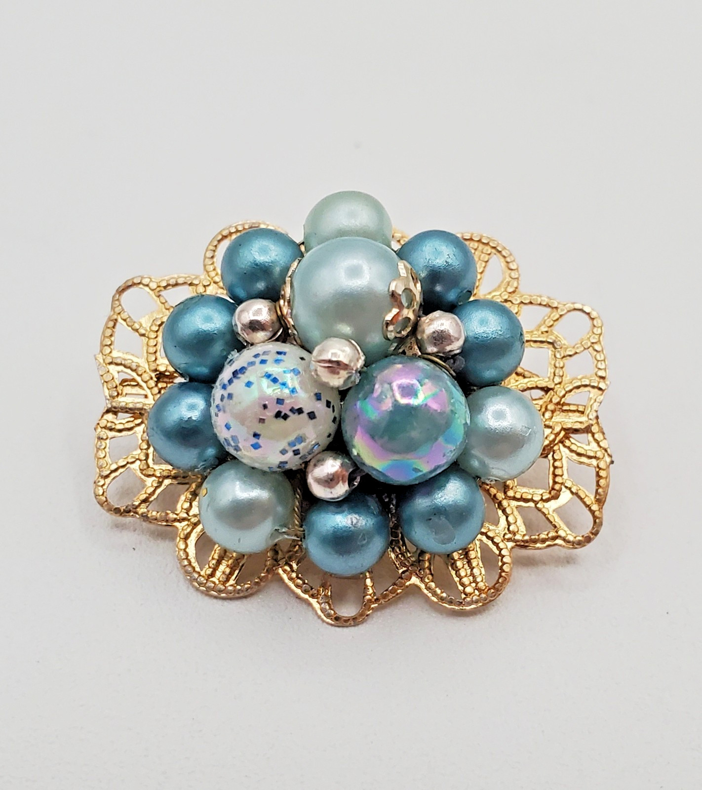 VTG Brooch 1.25in Gold Tone Filigree Iridescent Blue Bead Cluster Estate