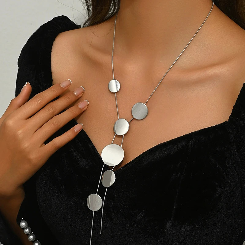 Circular Heart-Shaped Geometric Necklace Hollow Y-Shaped Design Creative Long Pe