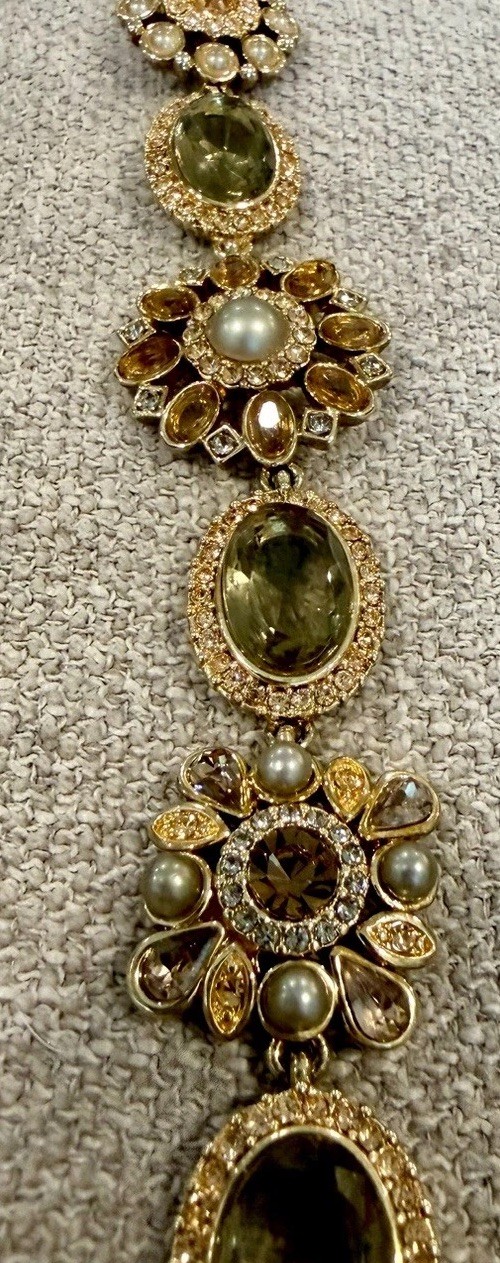 Vintage CAROLEE Gold Tone Oval Gray Crystal & Faux Pearl Link Bracelet 7in