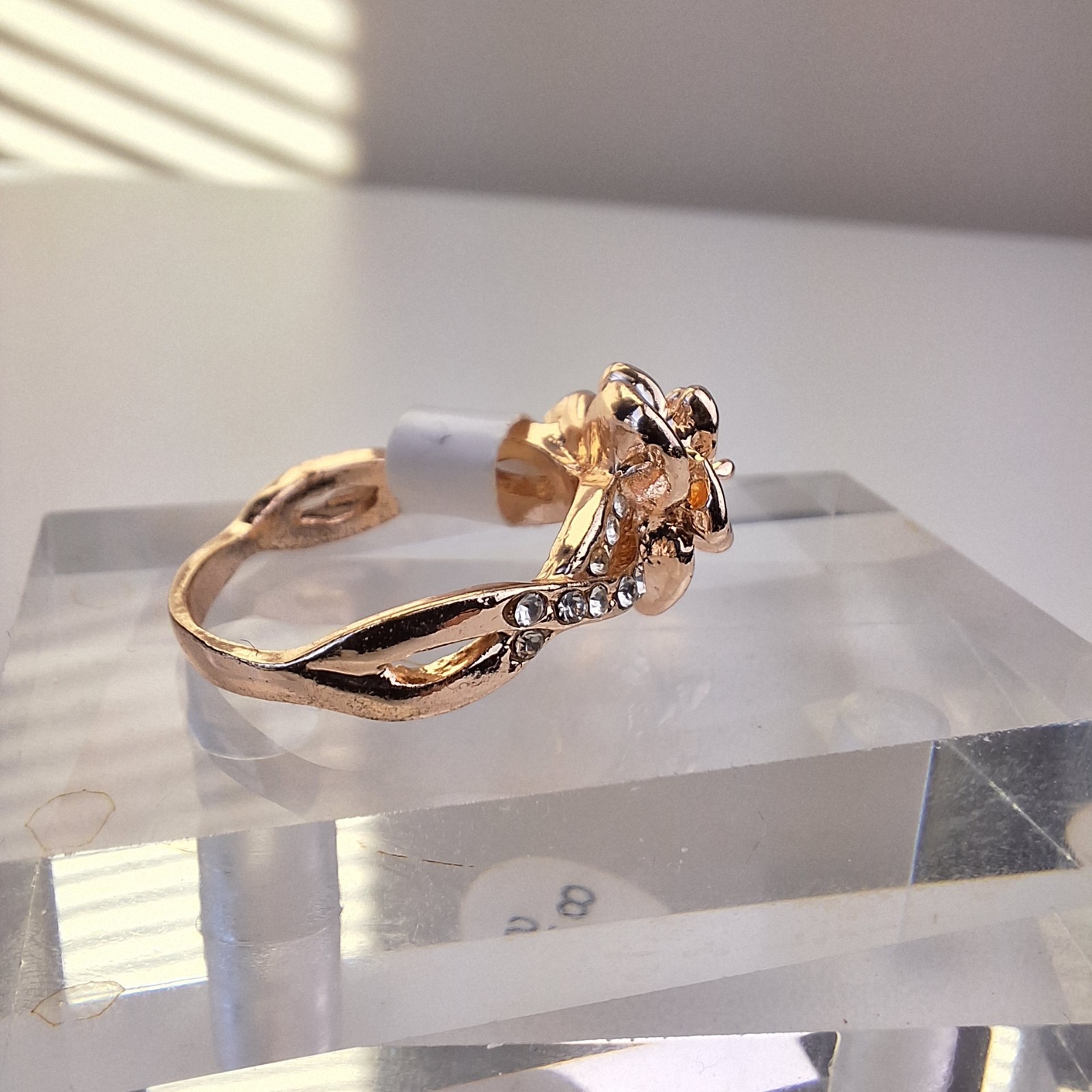 Rose Gold Color Flower Rhinestone Cluster Ring Womens Size 8
