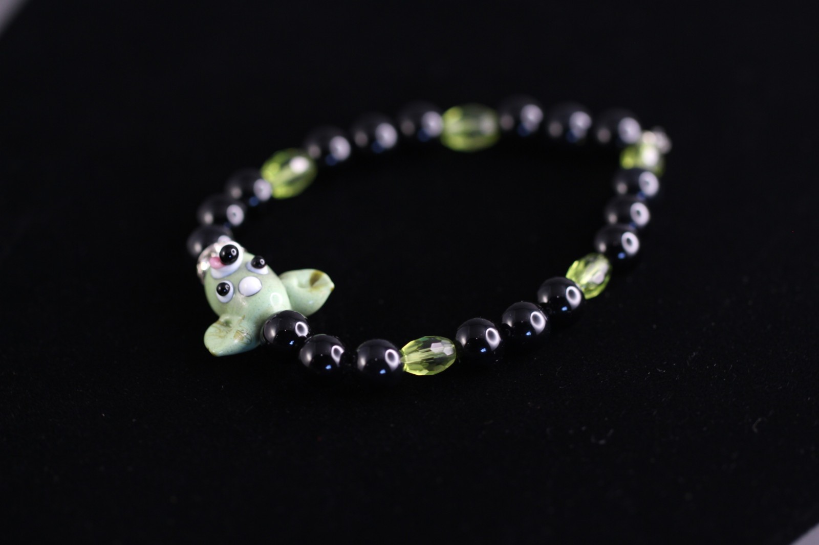 Dog Bracelet Green Lampwork 7″ inch Elastic Glass Beads Black Onyx Rhinestone