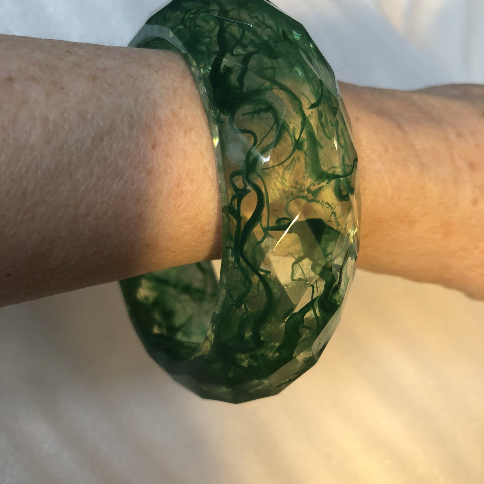Statement Bangle Clear Acrylic Unique Green Swirls Diamond Cuts 1” Wide 7.5”Cir.