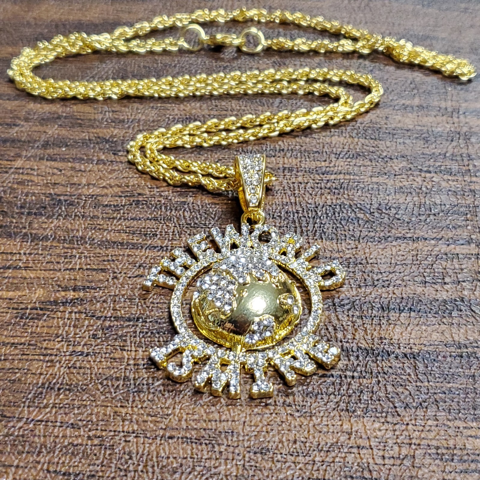SCARFACE Gold Chain Necklace & Pendant. THE WORLD IS MINE. METAL. US Seller