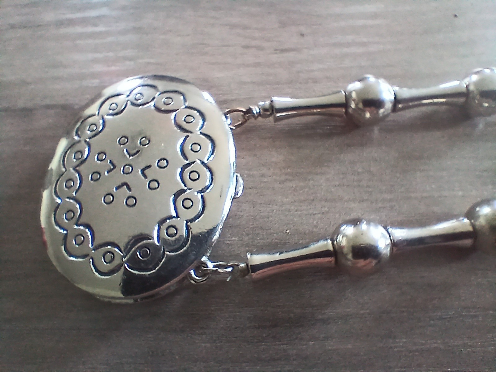 Vintage Estee Lauder Moonsilver Solid Perfume Necklace/Pendant Box