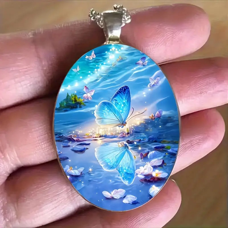 Butterfly Beauty Oval Necklace Jewelry Vintage Silvery Gothic Nature Pendant