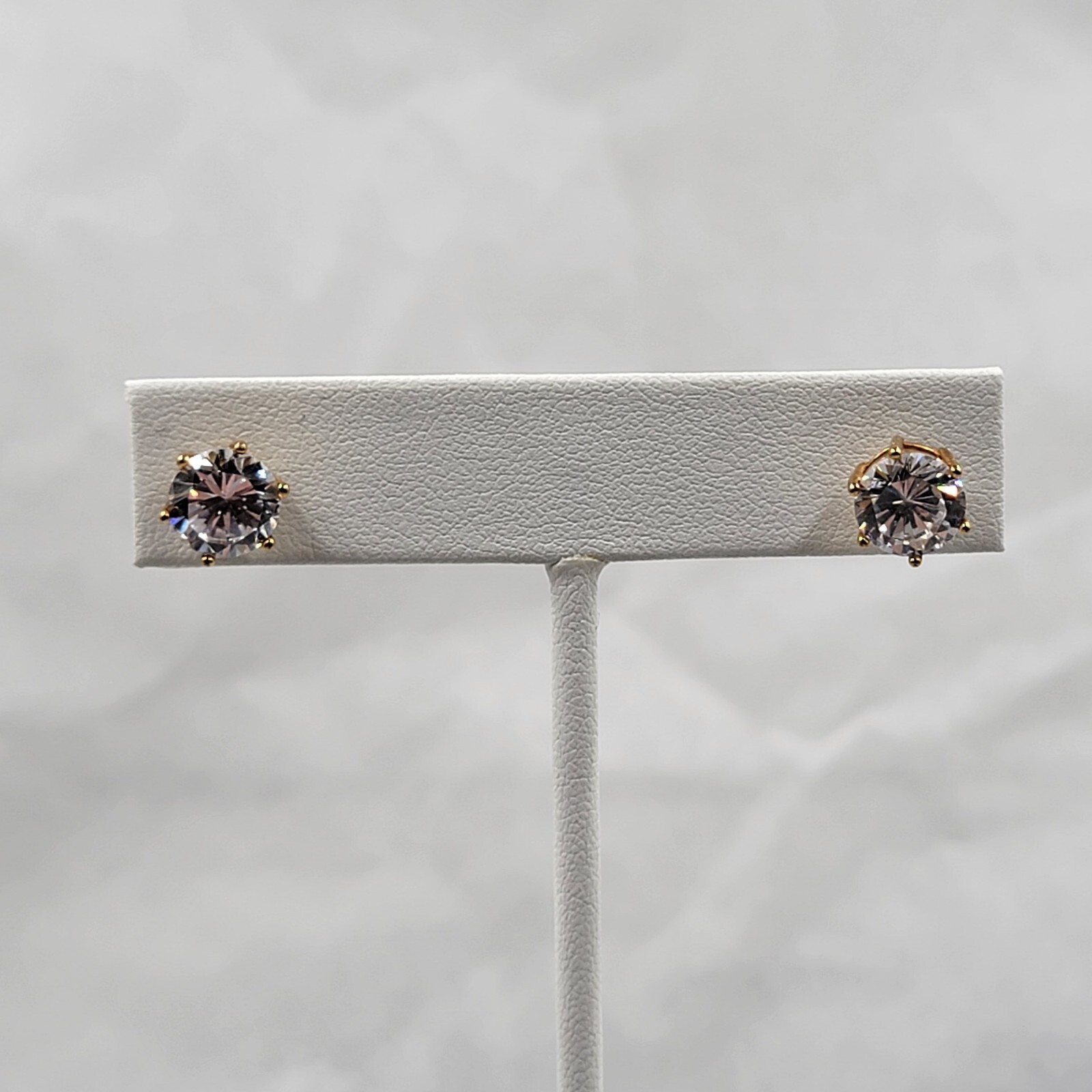 Cubic Zerconia Earrings Studs Gold Tone Solitaire