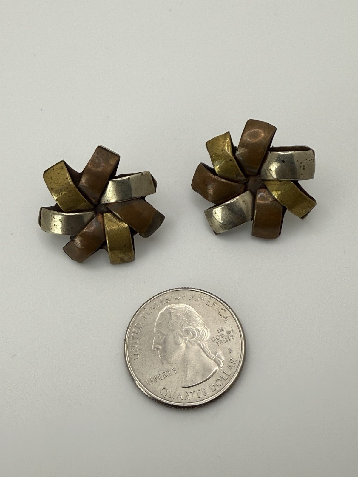 Tri-Tone Gold Silver Brown Metal Flower Stud Earrings, No Stone