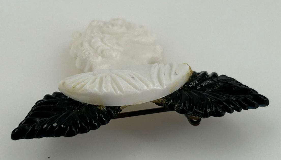 Vtg Victorian Style Brooch Acrylic & Metal Black White Women Curls Romantic