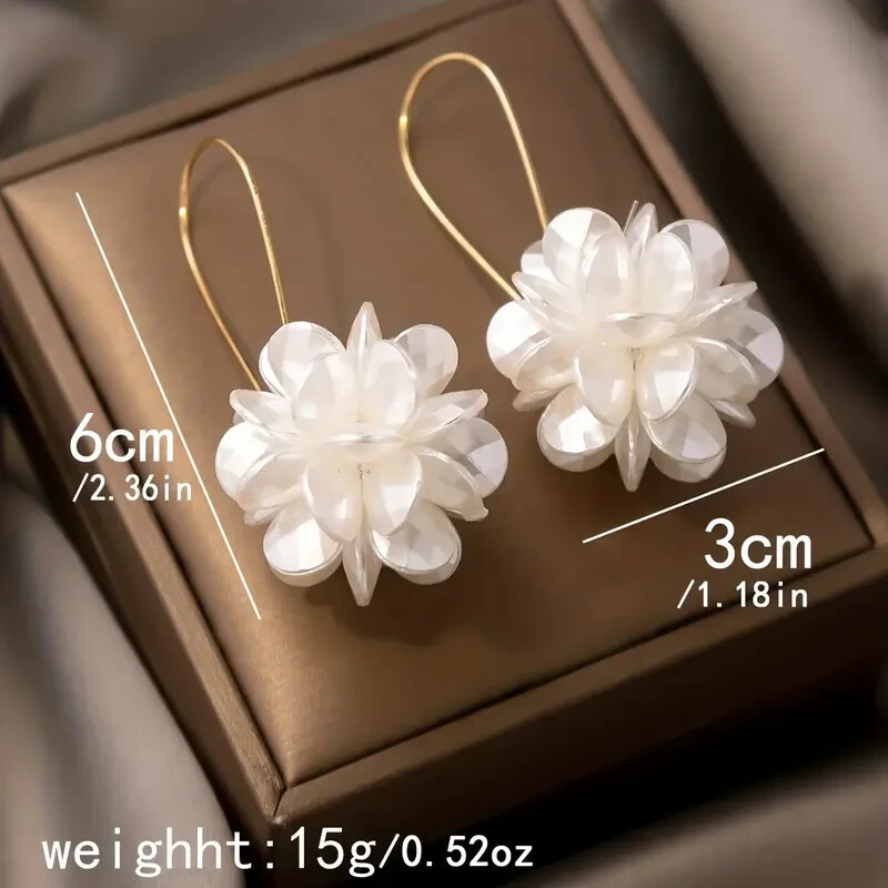 White Flower Ball Design Elegant Cluster Earrings Alloy Silver Plated Jewelry