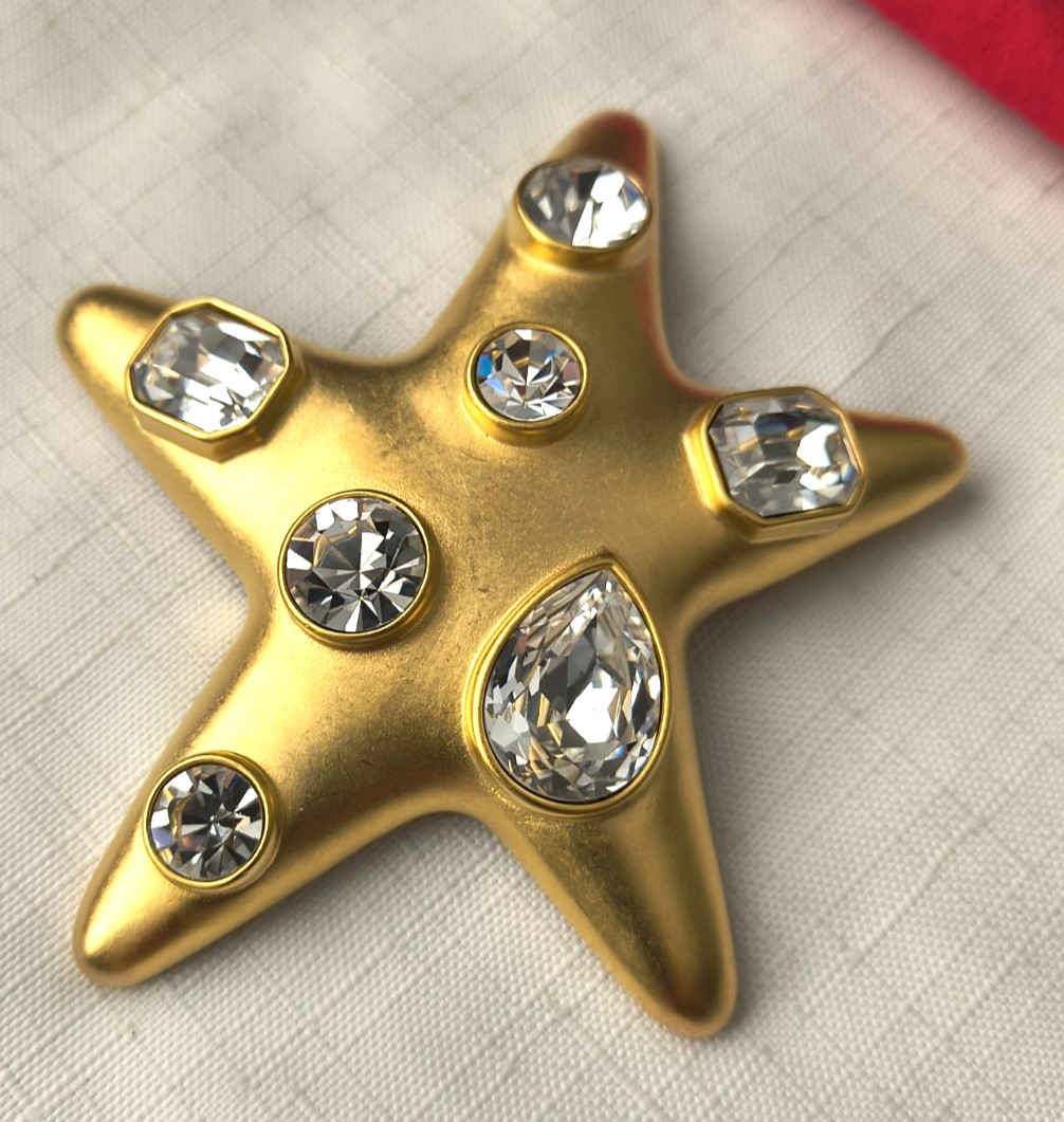 Signed JKL KENNETH JAY LANE Large Gold Tone with Crystals Starfish Pin 3 3/4″