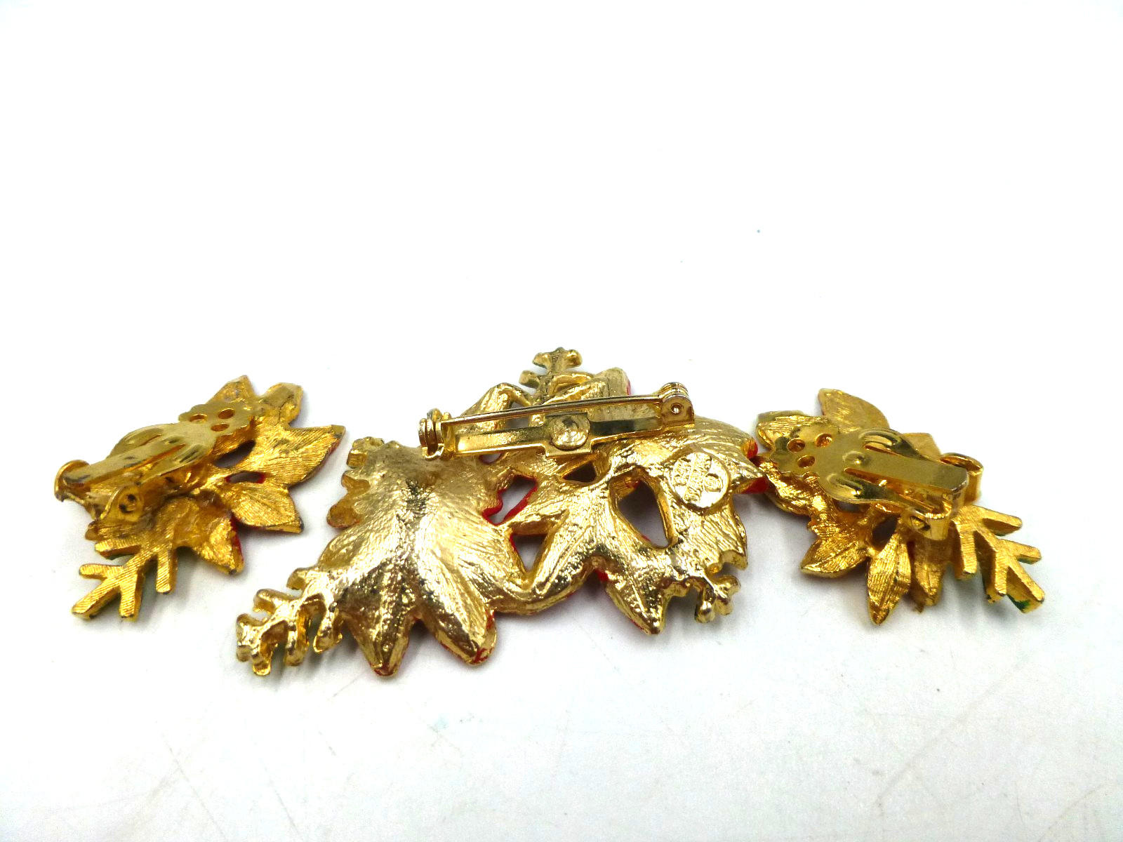 Vintage General Mfg Christmas Poinsettia Brooch Pin & Clip Earrings Gold Tone
