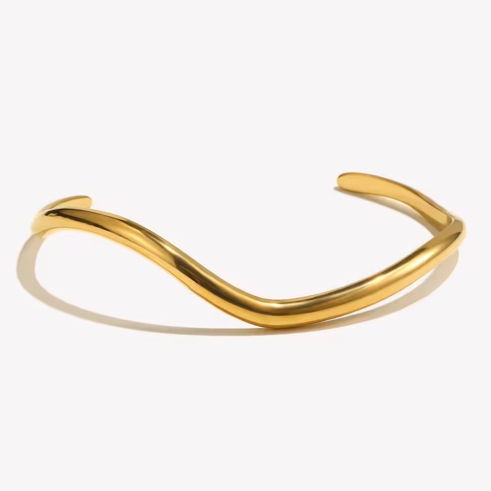 ZARD Wave Open Cuff Bracelet in Gold Vermeil