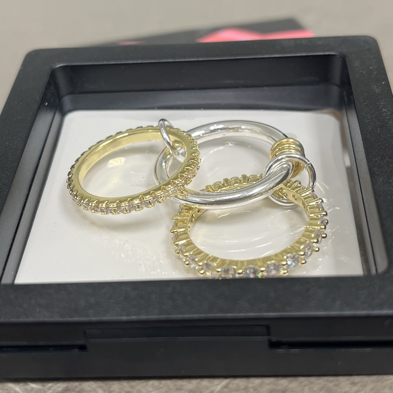 14K Yellow Gold Interlocking Ring Modern Jewelry Gift Size 7