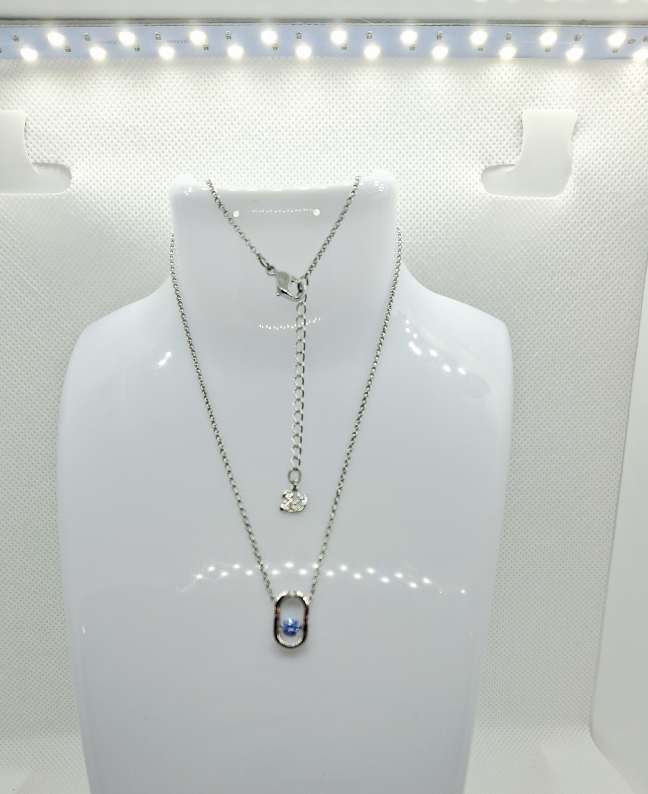 SWAROVSKI BLUE DANCING CRYSTAL NORTH NECKLACE 14 INCH WITH EXTENDER