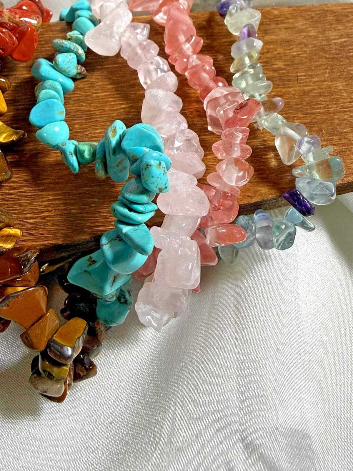 Mixed Lot 10 Pcs Gemstone Chip Bracelets 7.5″ Elastic Natural Stone Set NWOT