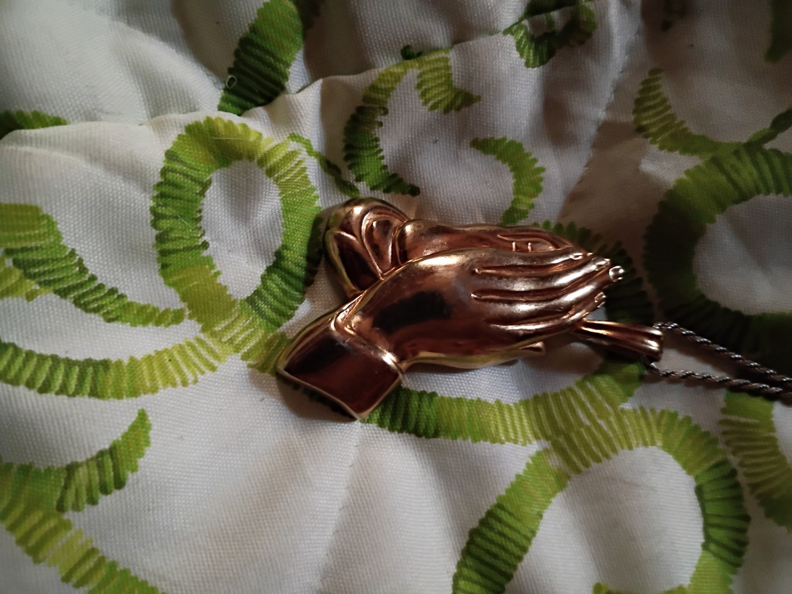 Gold Tone Praying Hands Pendant Necklace, Rope Chain, Metal, No Stones