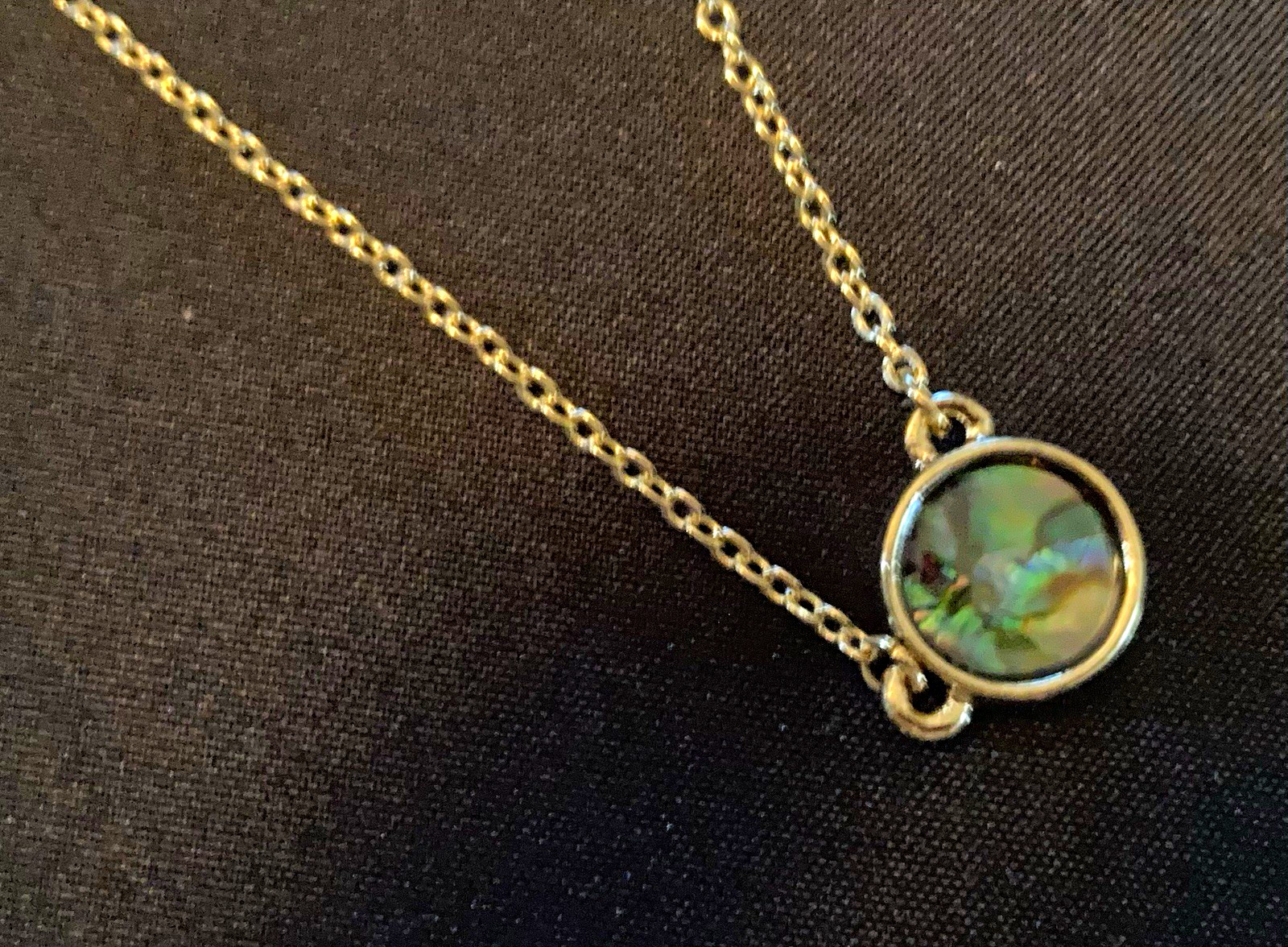 maurices Silver Tone Cable Chain Round Bezel Charm Pendant Necklace Nickel-Free
