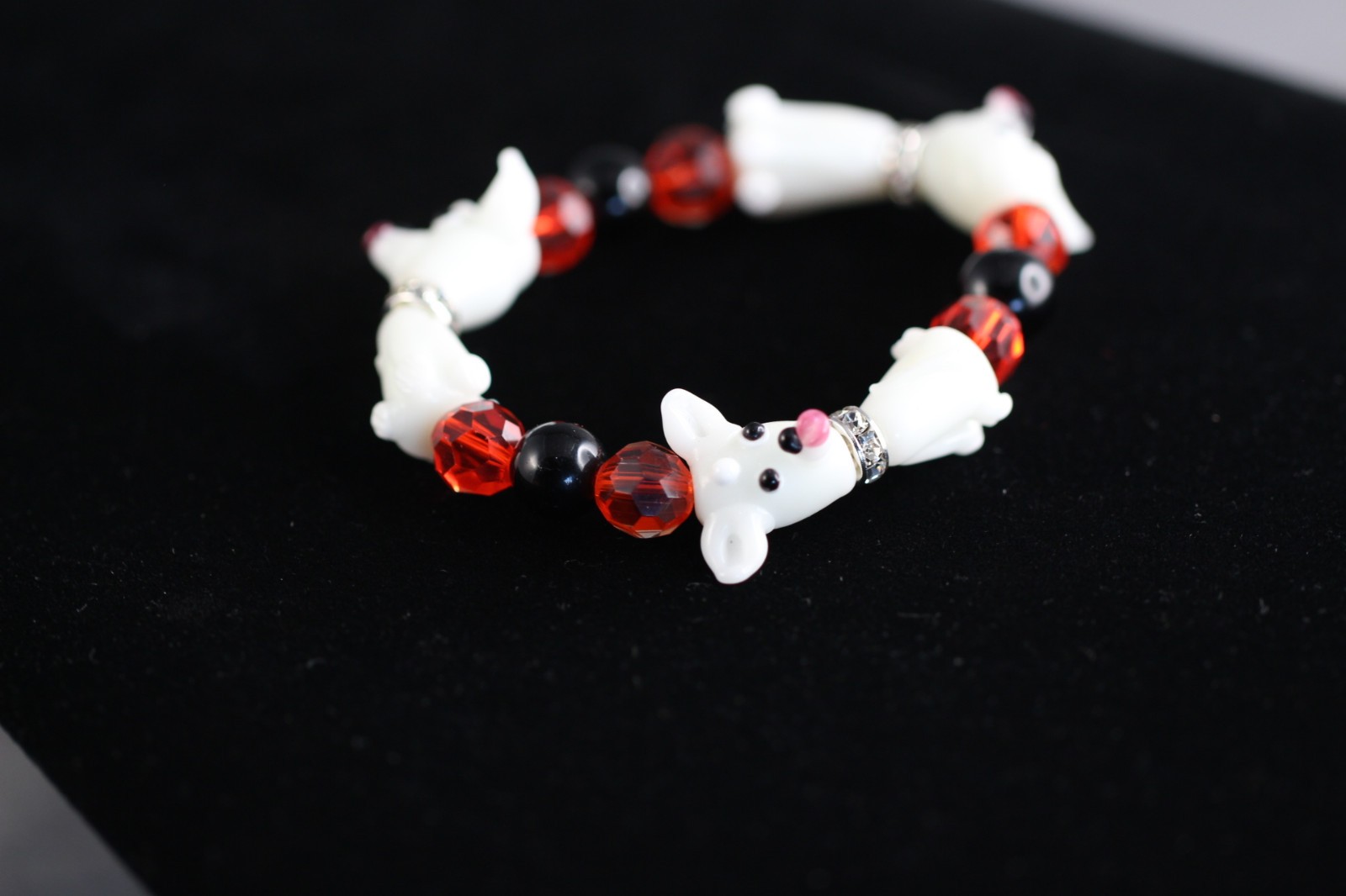 Dog Lampwork Bracelet 6.5″ inch Elastic Glass Beads Red Crystal Black Onyx