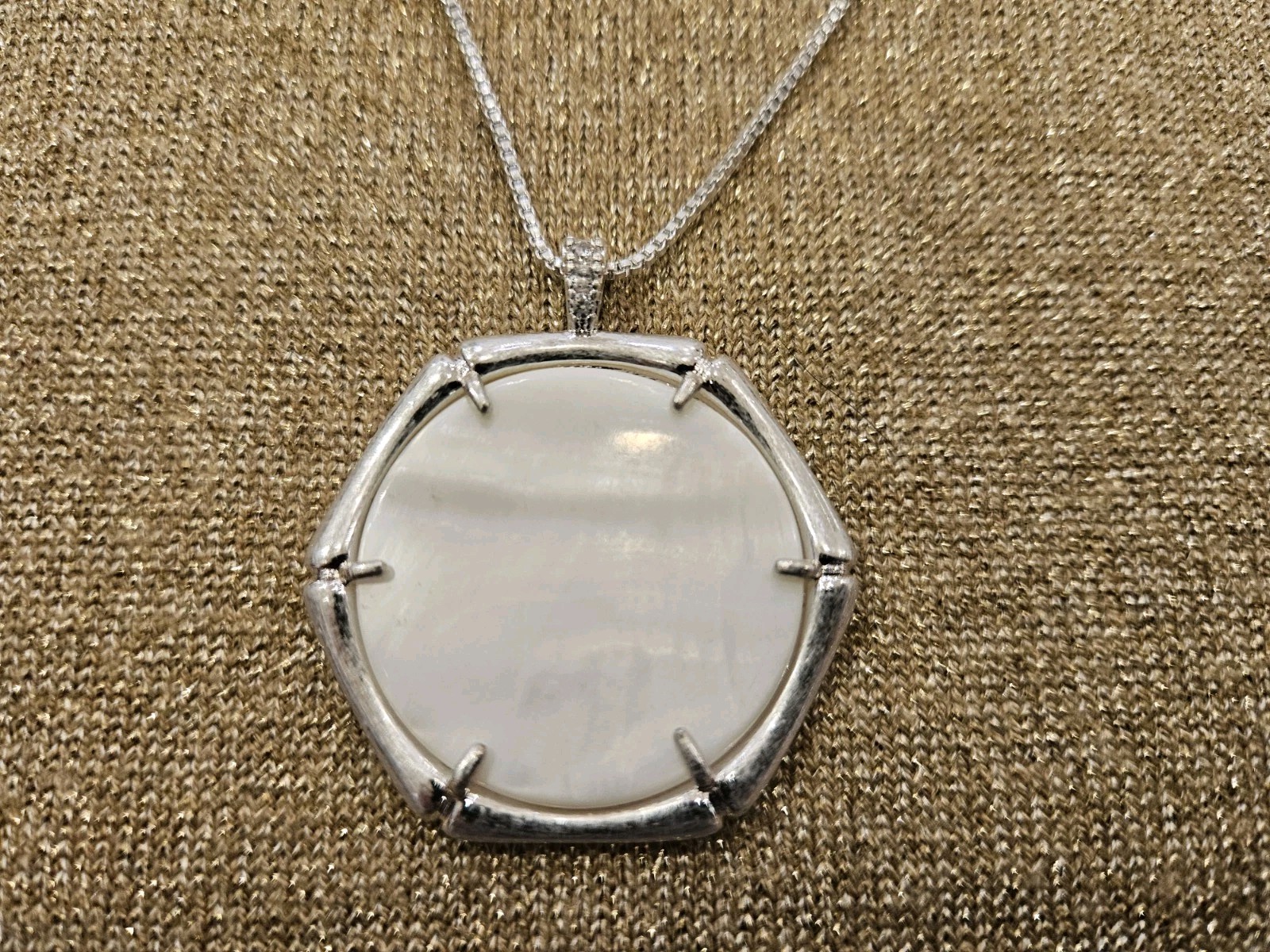 Tommy Bahama Silver Mother Of Pearl Necklace Adjustable NWT