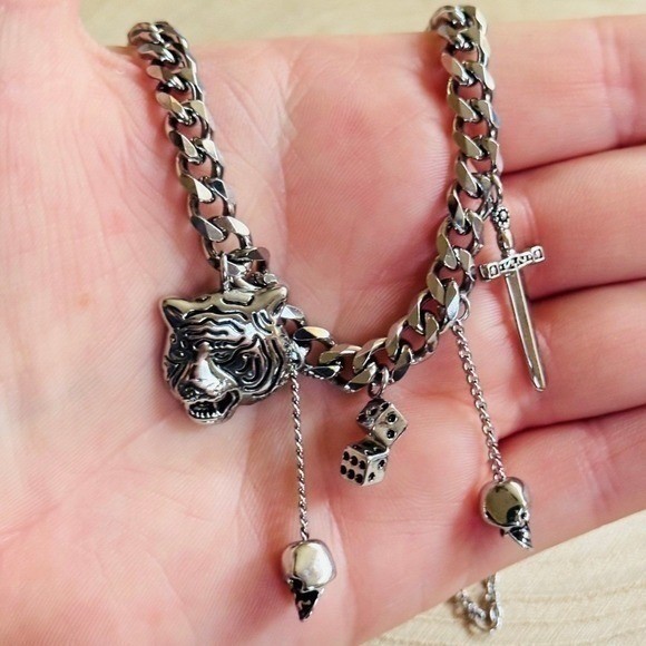 Dalmata D Billie Eilish Steel skull Necklace silver skull Charm cuban chain 21″