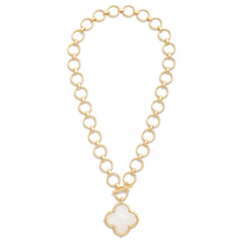 Gold Link Clover Pendant Necklace Mother of Pearl Toggle Clasp Statement 16″