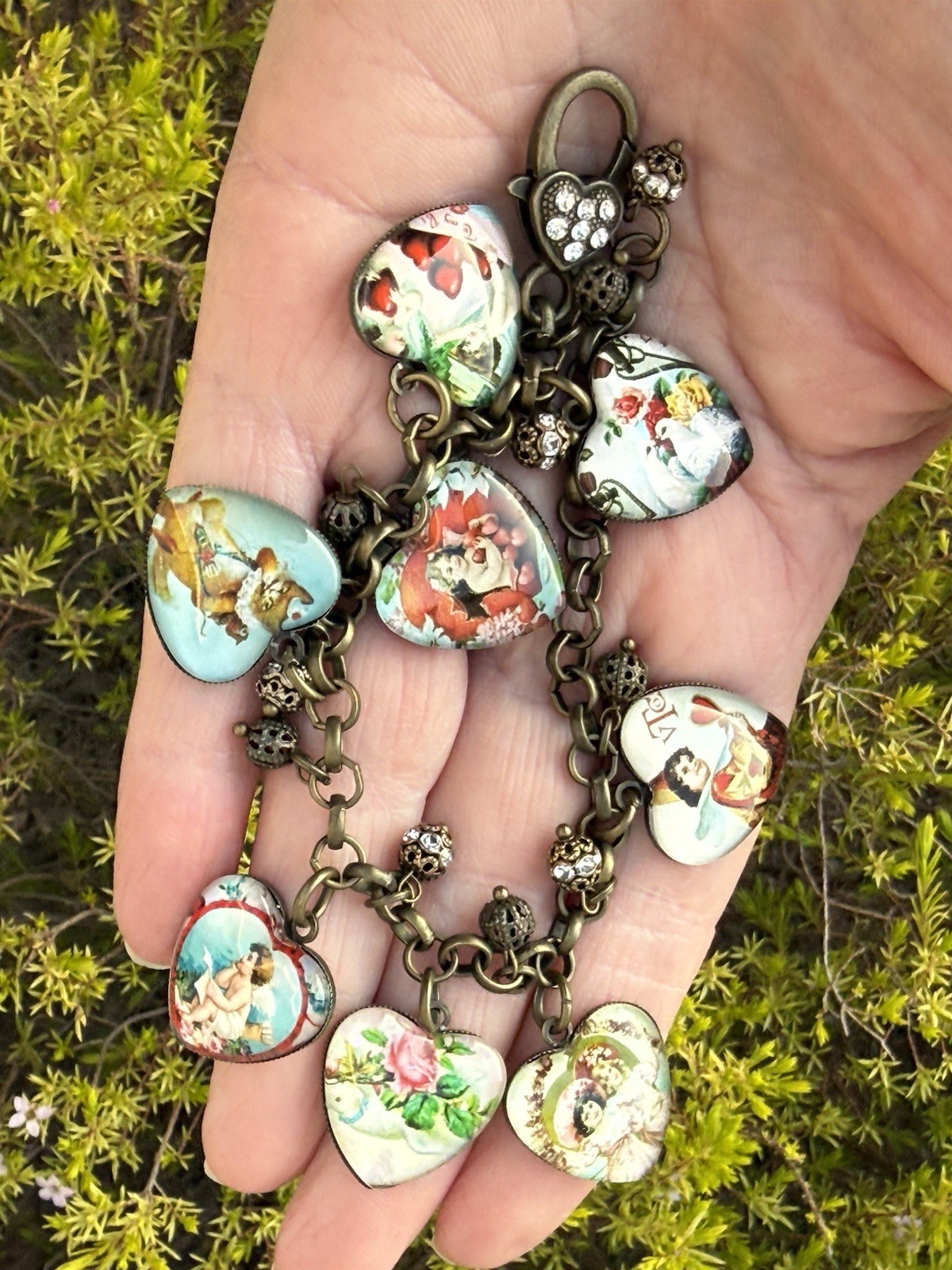 Victorian Style Valentines Charm Bracelet With Heart Motif & 8 Victorian Images