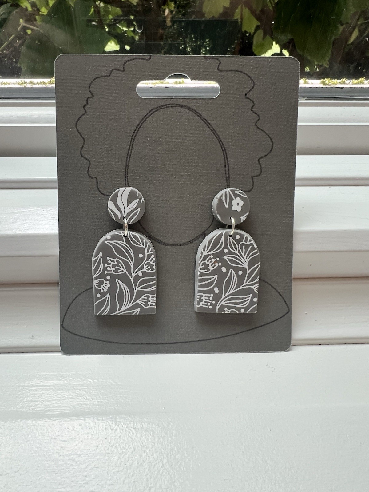 Handmade Gray & White Floral Polymer Clay Dangle Earrings 2 Pairs Round Drop