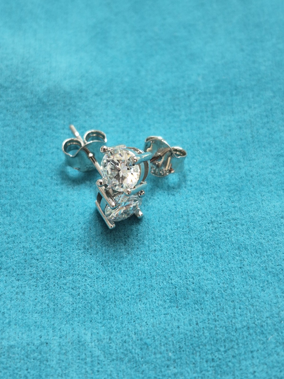 1.0 Carat Moissanite Stud Earrings