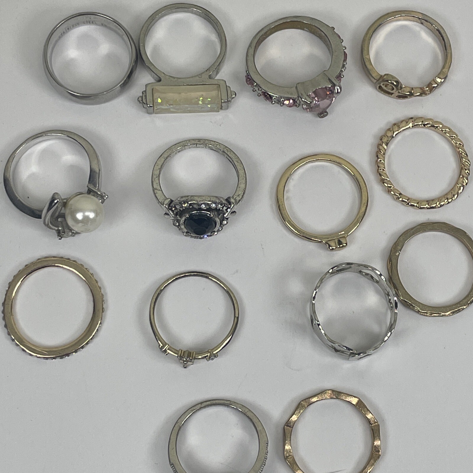 Lot 14 Rings Jewelry Mix Lot Fashion Assorted Shapes Colors All Size 5.75