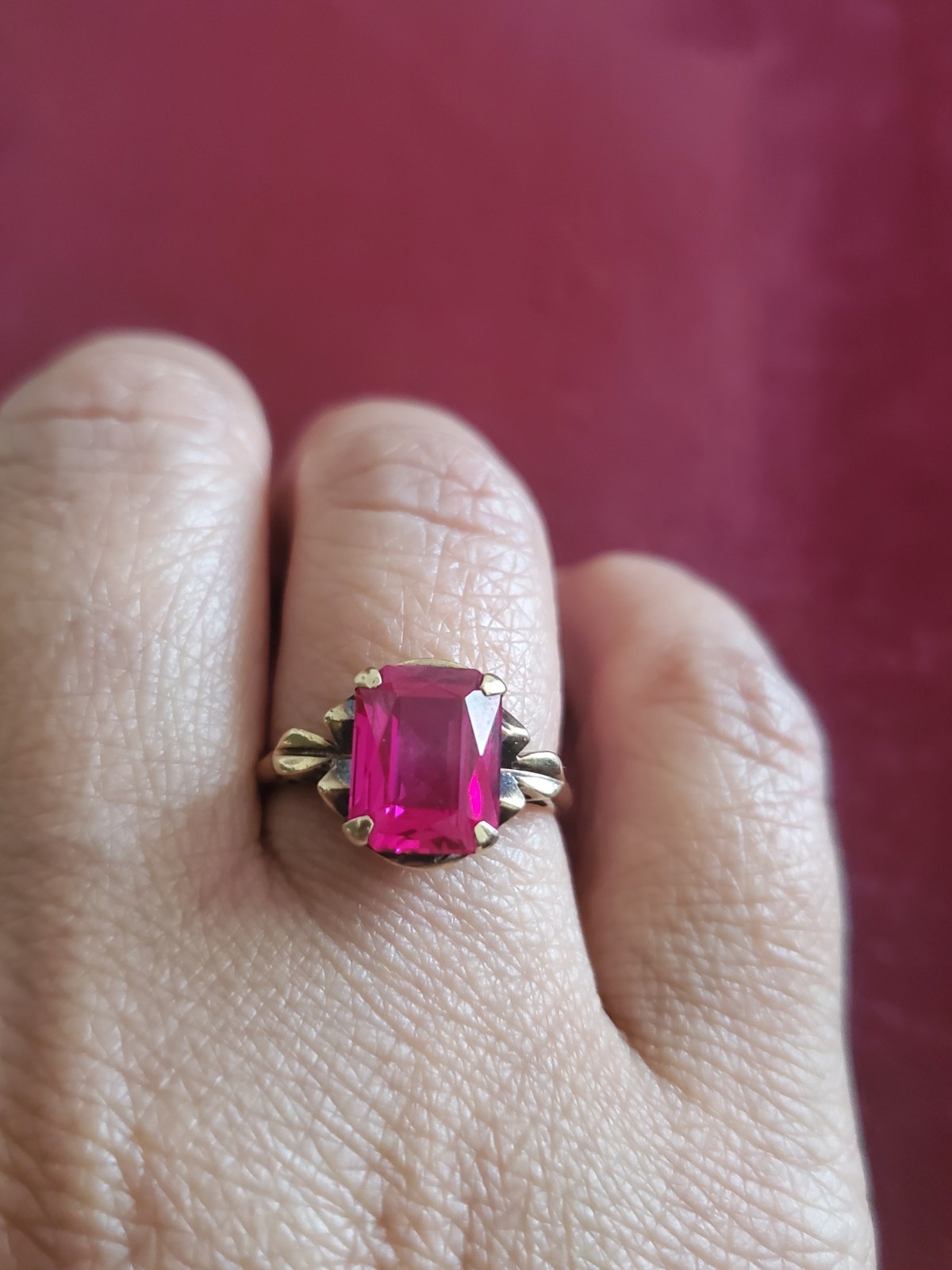 10k Yellow gold ruby ring vintage
