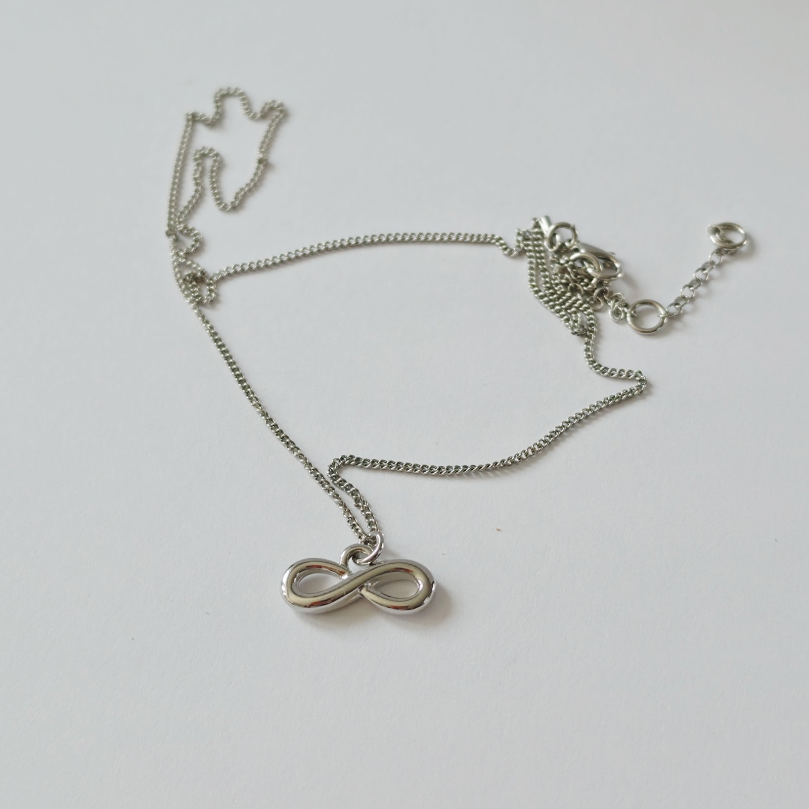Silver Tone Infinity Pendant Necklace Adjustable 16″-18″ Delicate Layering Chain