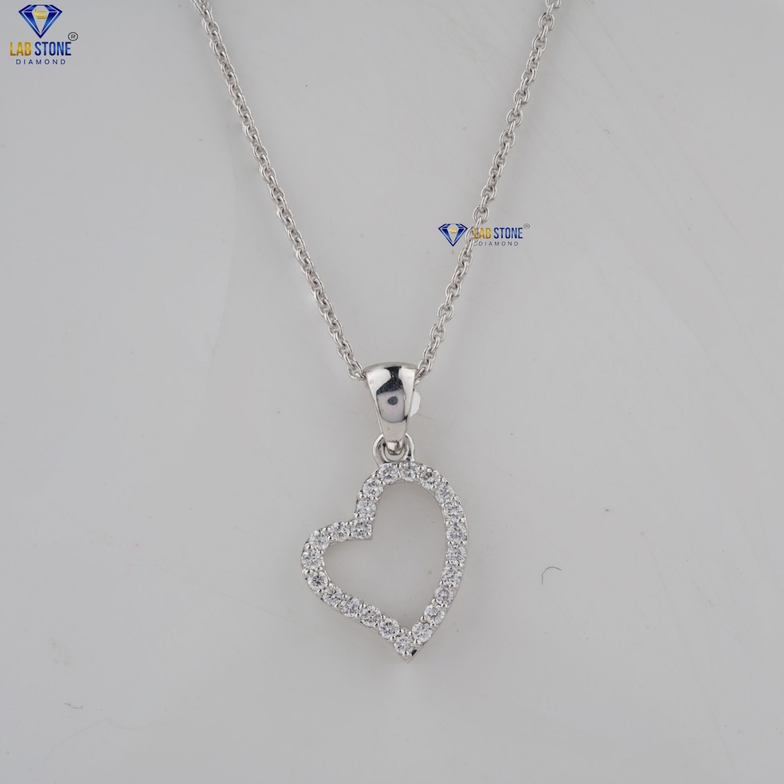 0.21 TCW Round Cut Labgrown Diamond Pendant WitheChain 925 Silver Labstone