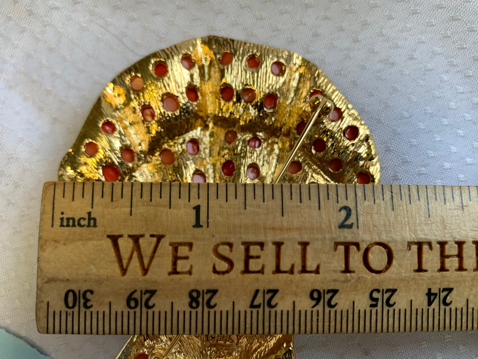 Kenneth Jay Lane Clamshell Brooch Fashion Jewelry Faux Coral Rhinestone Pin