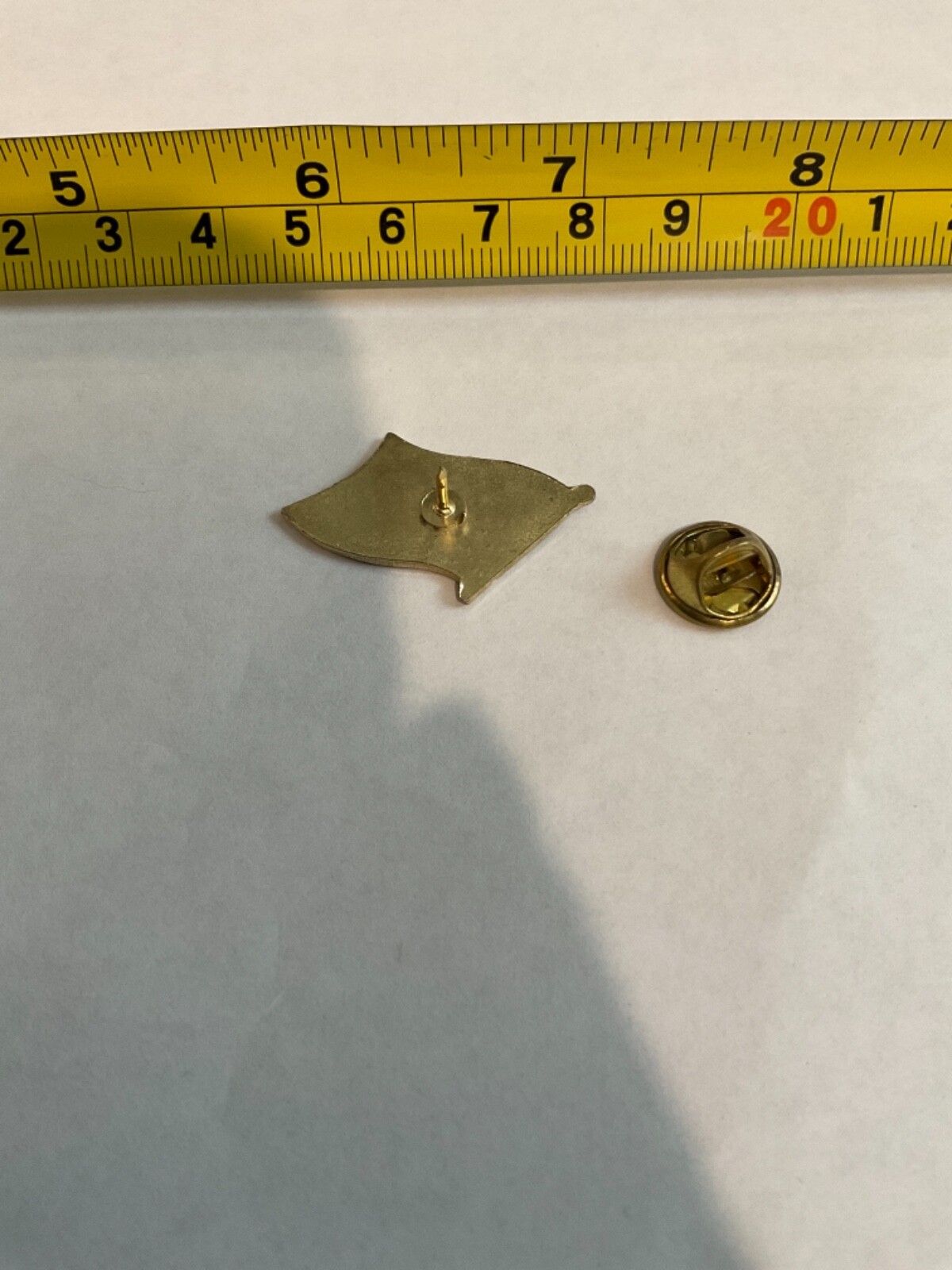 AMERICAN FLAG LAPEL HAT PIN USA US United States