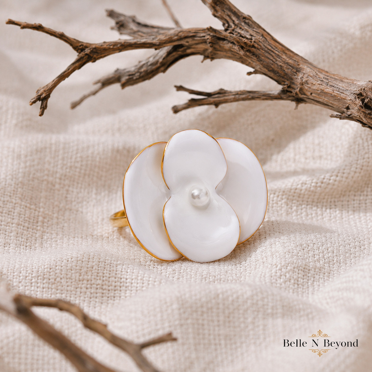 White Enamel Flower Statement Ring Faux Pearl Gold Tone Floral Jewelry