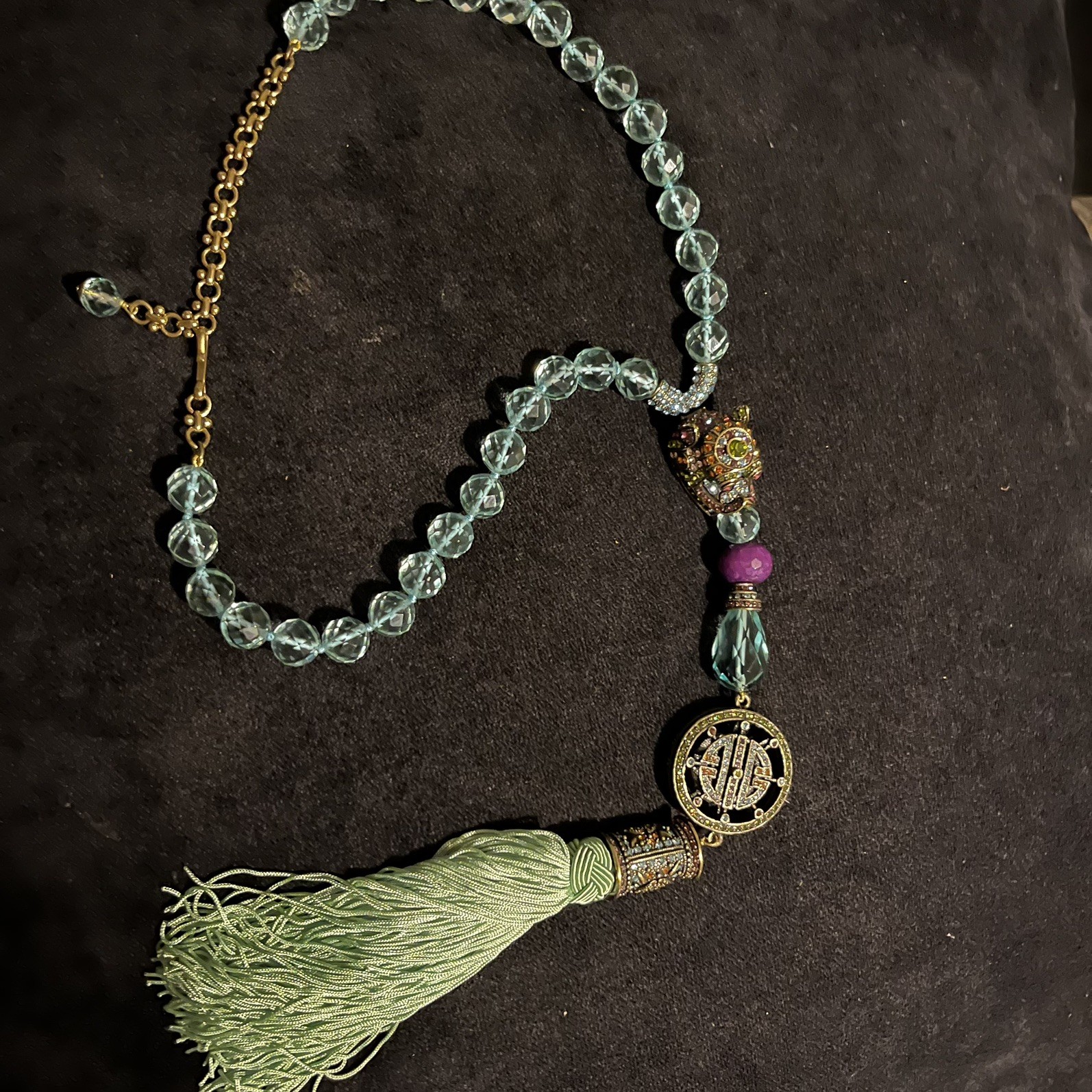 Vtg HEIDI DAUS Crystal Foo Dog /Guardian lion Tassel Necklace