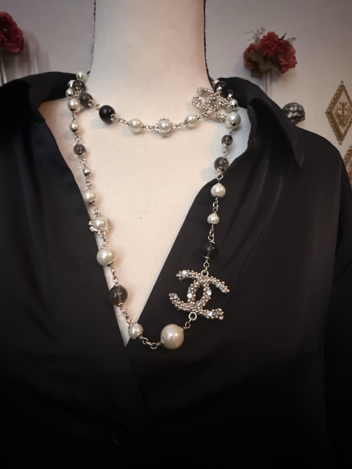 Black White Beaded Station Necklace Silver Tone Pearl Crystal Adjustable