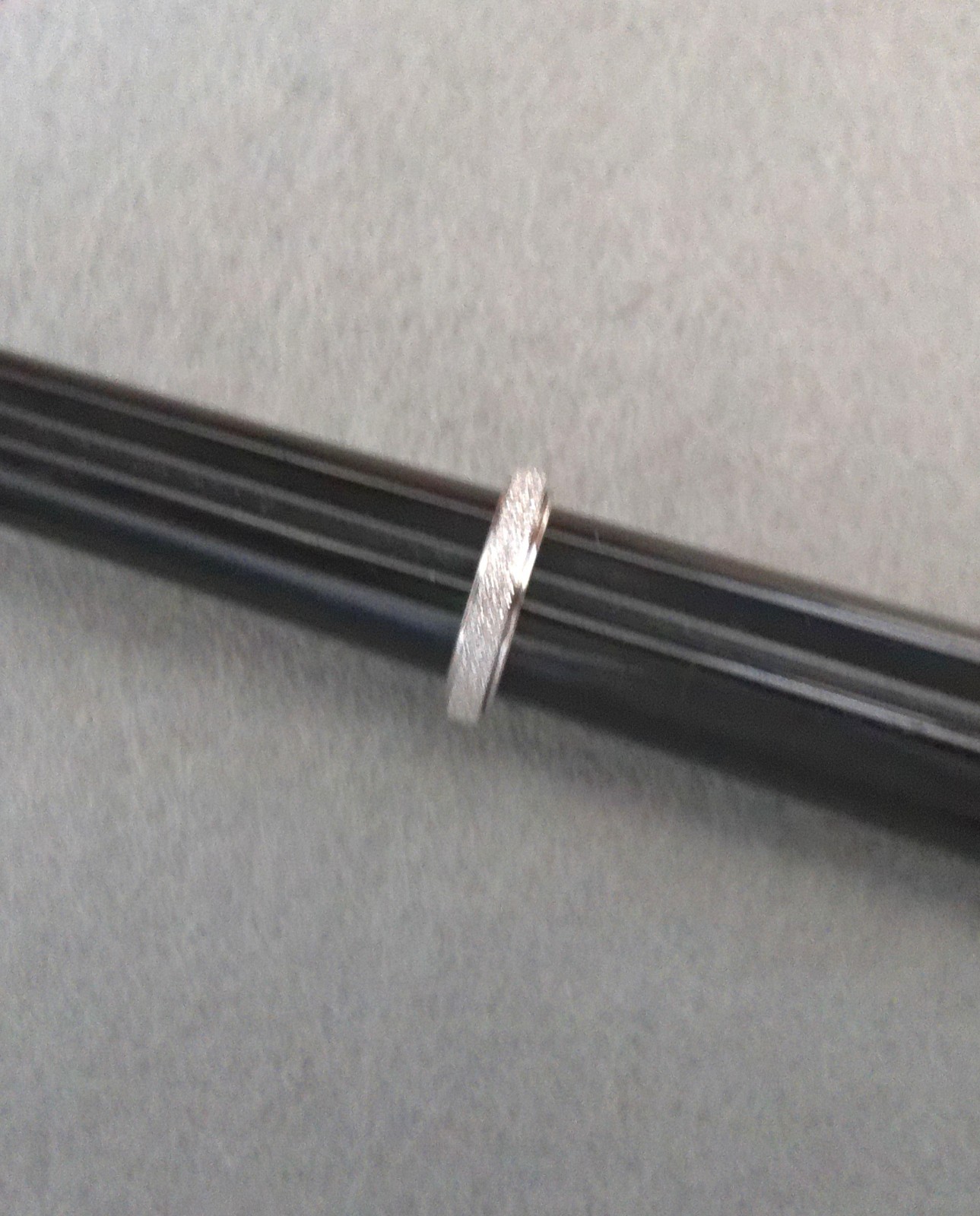 New Silvertone Sparkling Frosted Look Band Ring Spinner Band Size 6 All Occasion