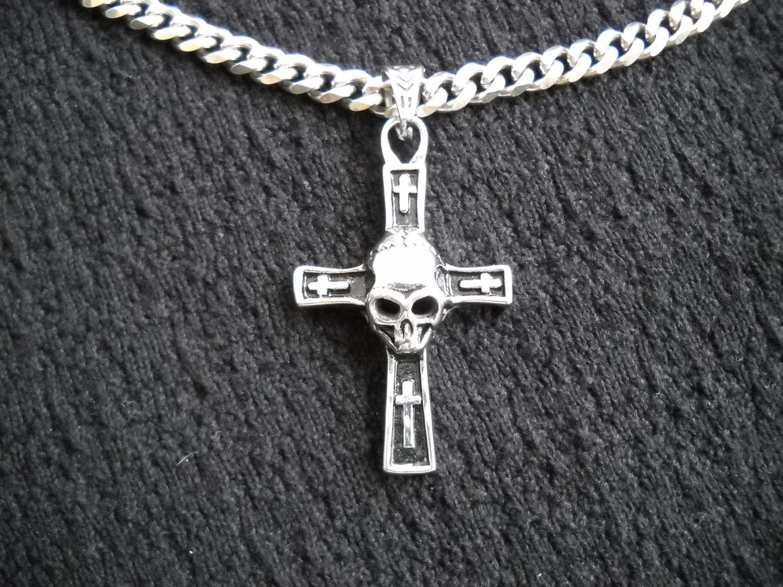 Stainless Steel Gothic Skull Cross Biker Pendant Necklace with 22″ Chain